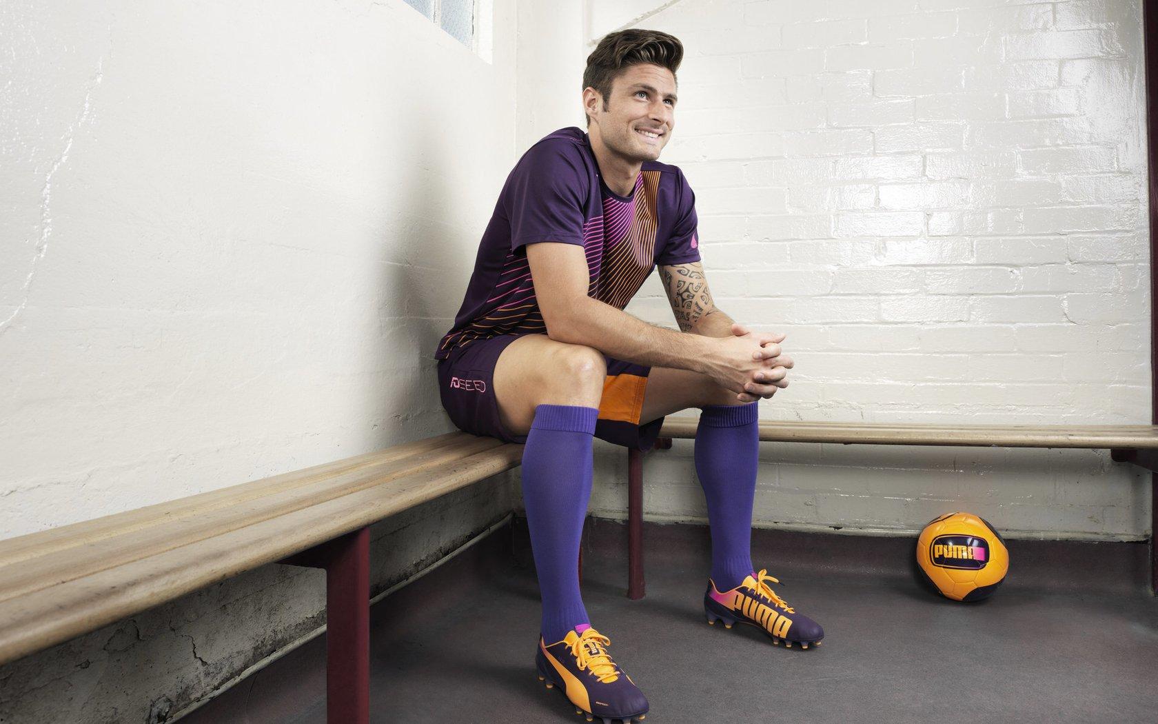 伯纳乌星光对决，姆巴佩新王首秀破局<a href=